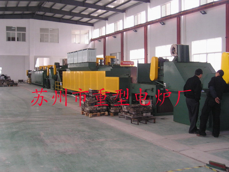 网带式可控气氛淬火炉.jpg 网带式可控气氛淬火炉.jpg